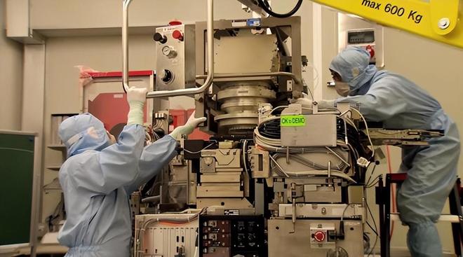 只差光刻技术了!日媒:中国将成日荷后第三个造光刻机的国家(图2)